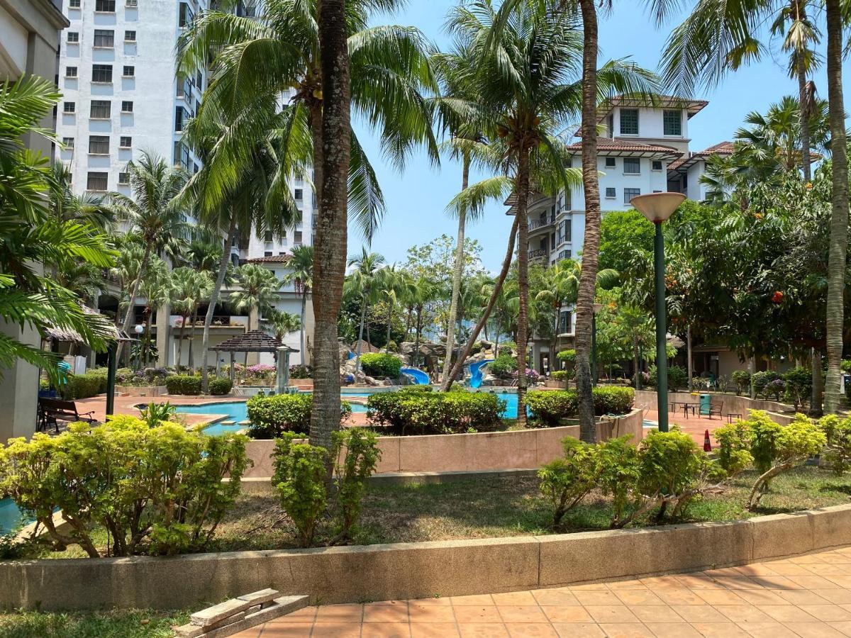 Gracious ~ Walking Distance To See, Shop And Eat Malacca Exterior photo